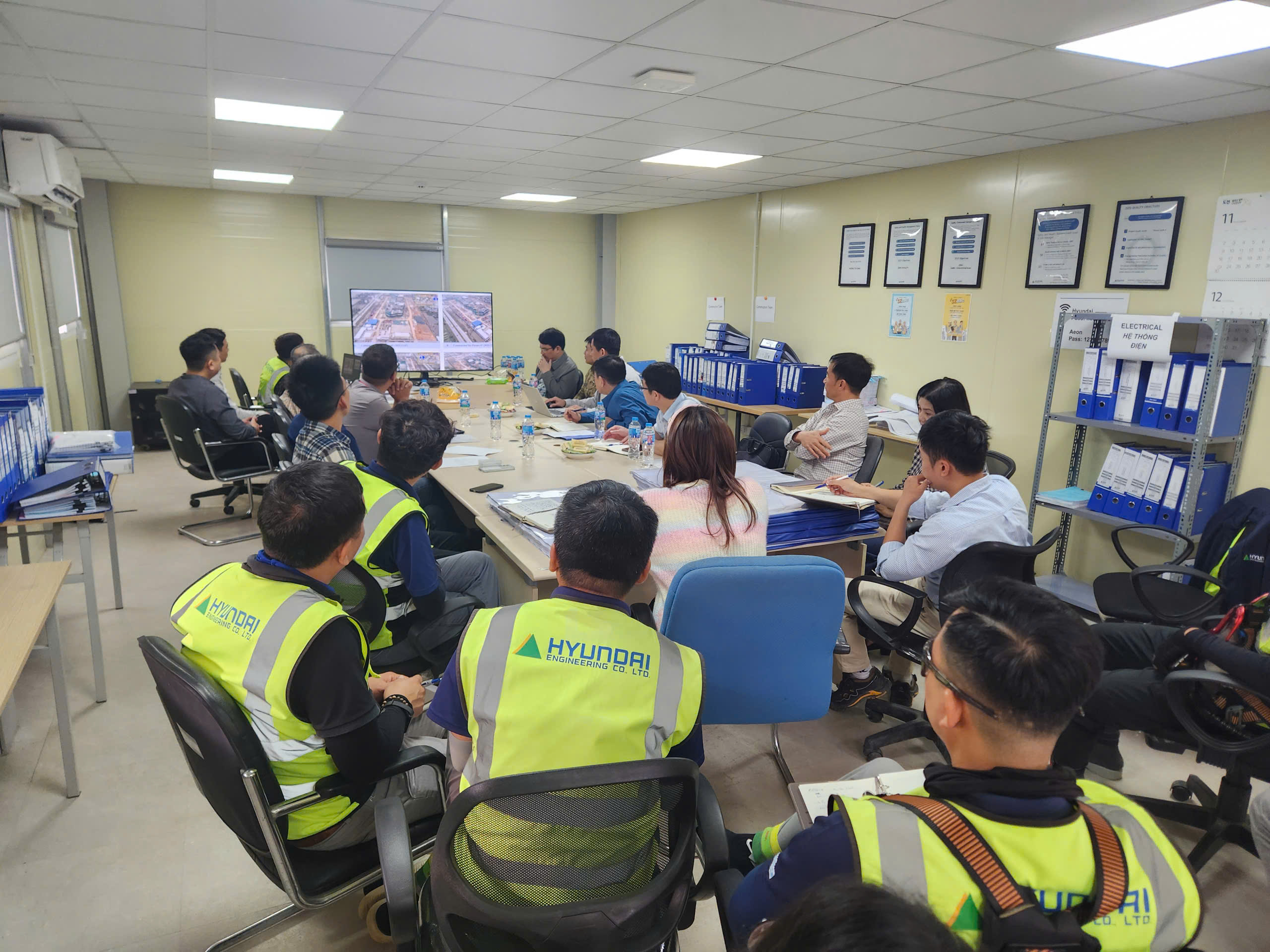 انگریزی: خبر